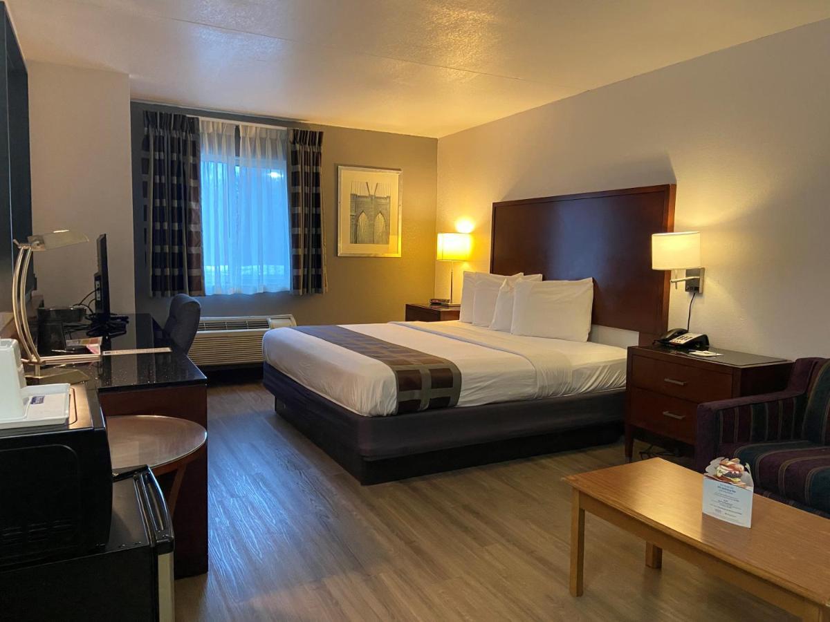 Travelodge Inn & Suites By Wyndham Albany Esterno foto