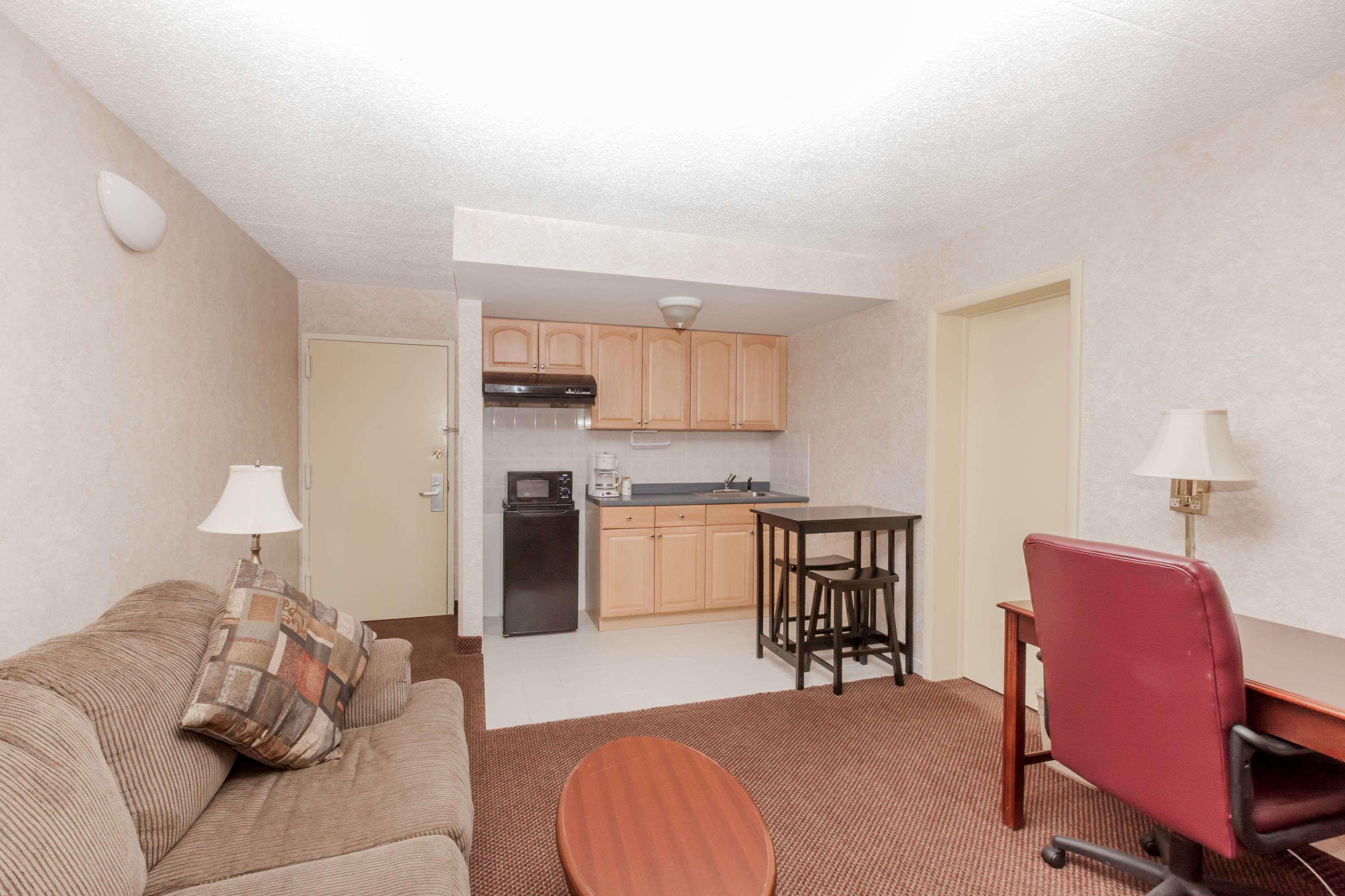 Travelodge Inn & Suites By Wyndham Albany Esterno foto