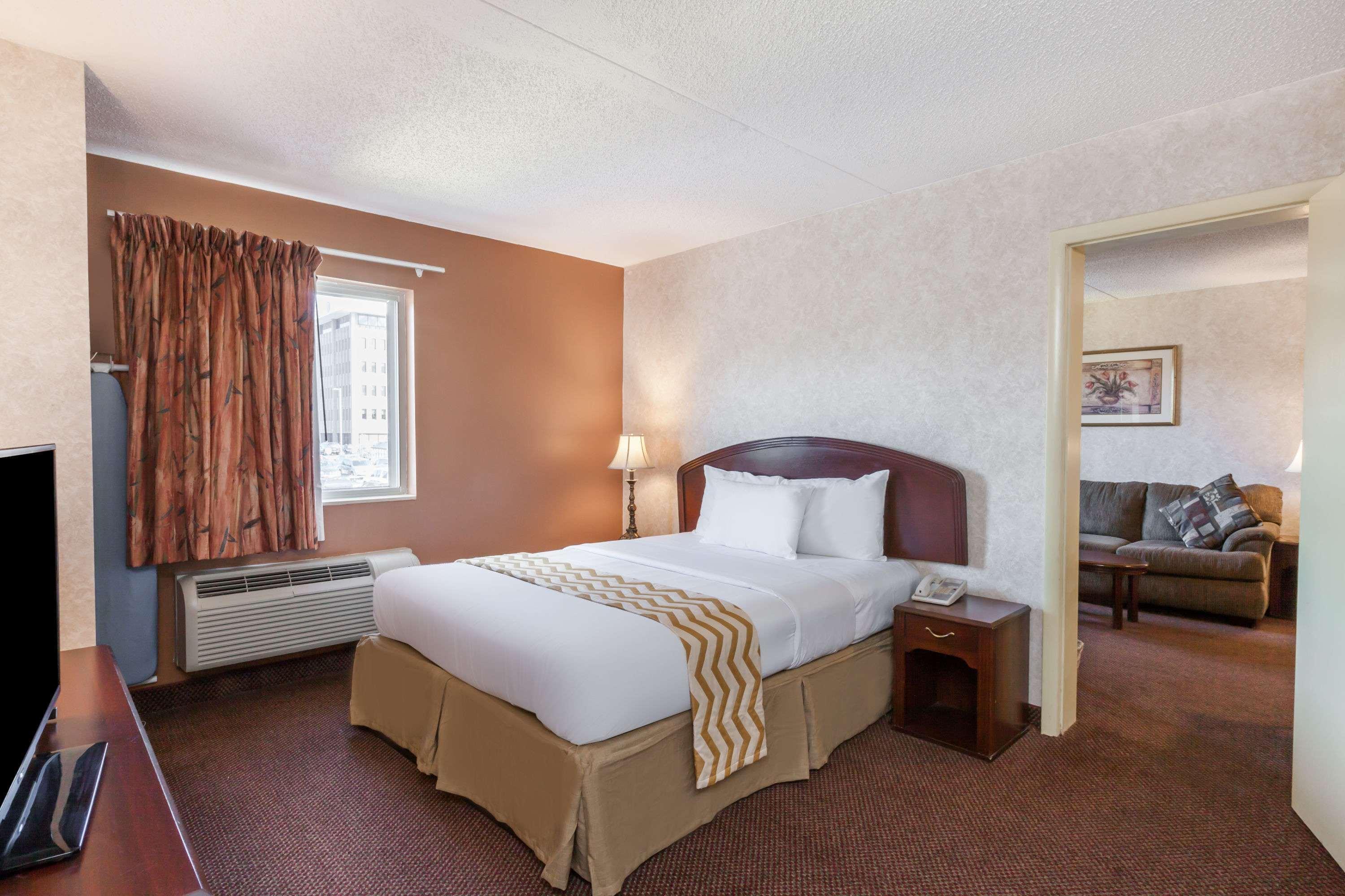 Travelodge Inn & Suites By Wyndham Albany Esterno foto