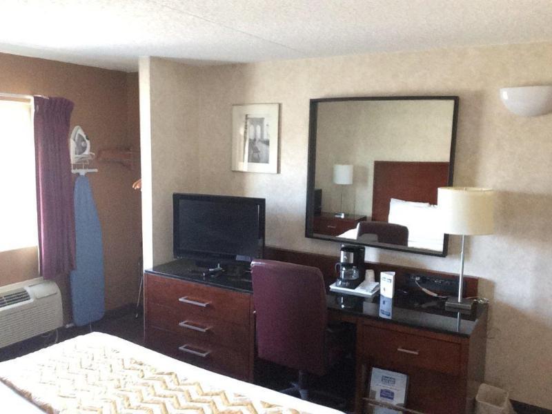 Travelodge Inn & Suites By Wyndham Albany Esterno foto